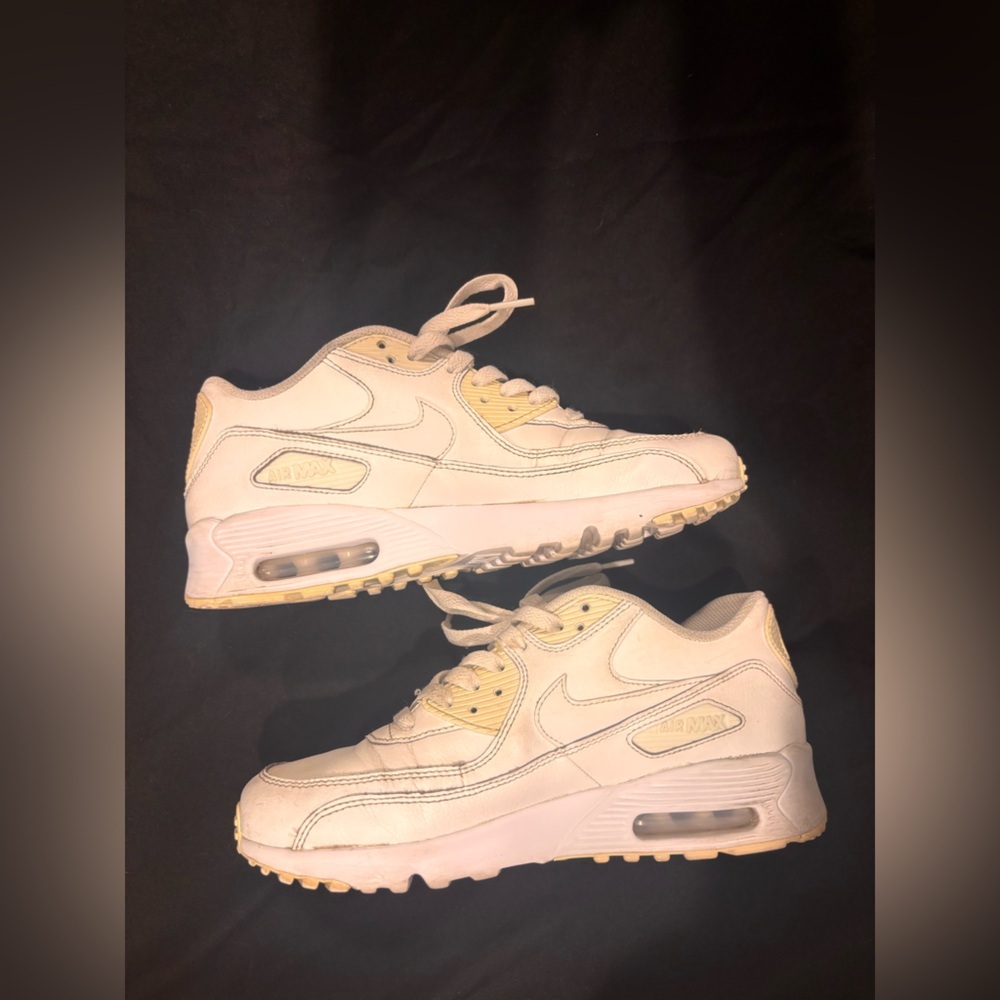 Nike Air Max 90 White - Picture 2 of 5